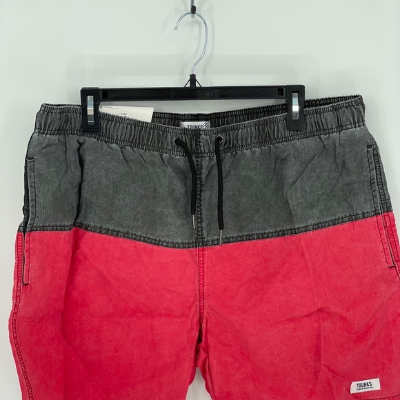 TRUNKS SURF & SWIM CO. Beach To Street Swim Trunks XL - Picture 2 of 5